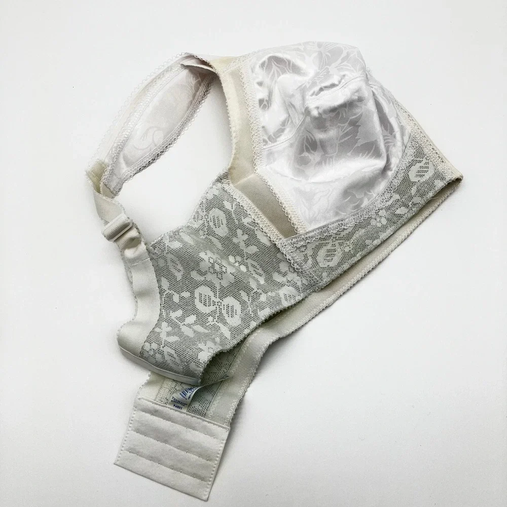 Playtex Wireless Bra 18 Hour Comfort Strap 4693 34DD White Vintage Lace